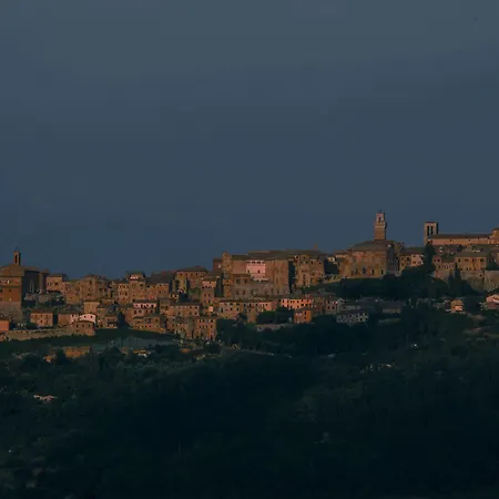 Oda ve Kahvaltı Casale A Poggiano 2*