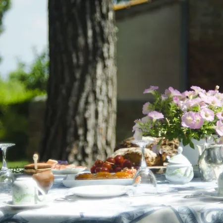 Oda ve Kahvaltı Casale A Poggiano 2*